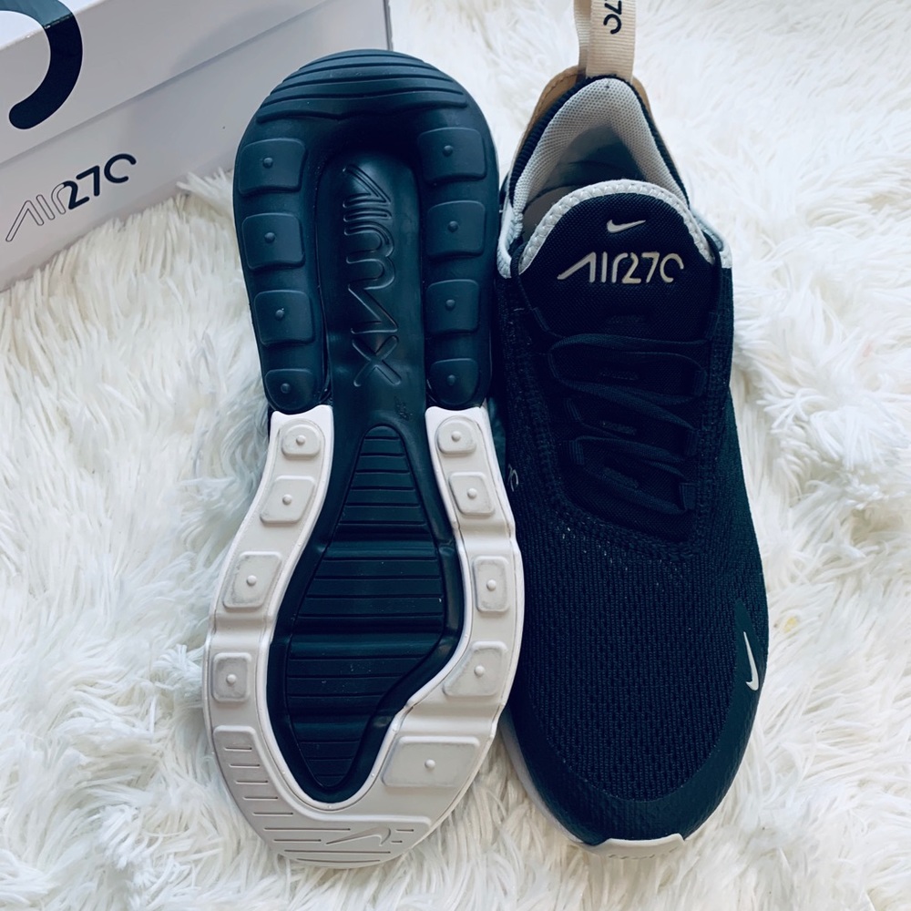 Nike Air Max 270 - Picture 4 of 5